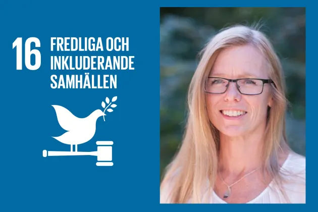 Maria Hedlund_SDG 16.jpg Det globala målet 16:s symbol, vilket är en vit duva med en kvist i munnen. Till vänster om symbolen ett foto av Maria Hedlund som ler. Foto och illustration.