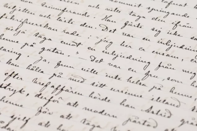Handskriven text ur en av Victoria Benedictssons dagböcker. Arkivmaterial på Universitetsbiblioteket. Foto.